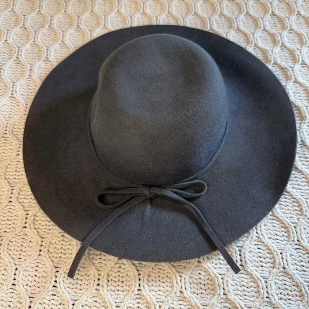 Lizard Thicked Elegant Black Wool Hat 100% Wool